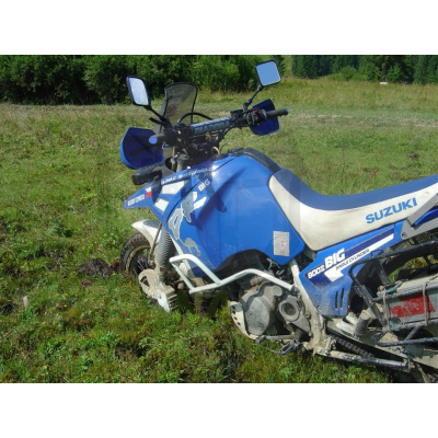 Padací rám Suzuki DR 750 Big všechny r.v. bílá RD Moto CF01W-KNM99 pár