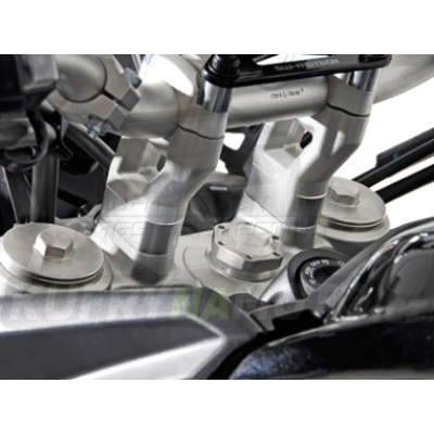 Zvýšení řidítek o 20 mm stříbrná SW Motech Triumph Tiger 800 XC 2010 - 2014 A08 LEH.11.039.10000/S-BC.17848